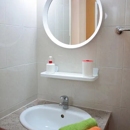 Makenzy Apartament